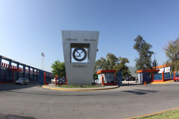 Entrega la UAT en Valle Hermoso una nueva generación de egresados de bachillerato