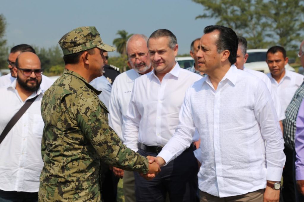 El alcalde Adrián Oseguera acompañó  al Gobernador Francisco Javier García Cabeza de Vaca a reunión de mesa de seguridad y justicia del norte de Veracruz…en Tampico Alto.