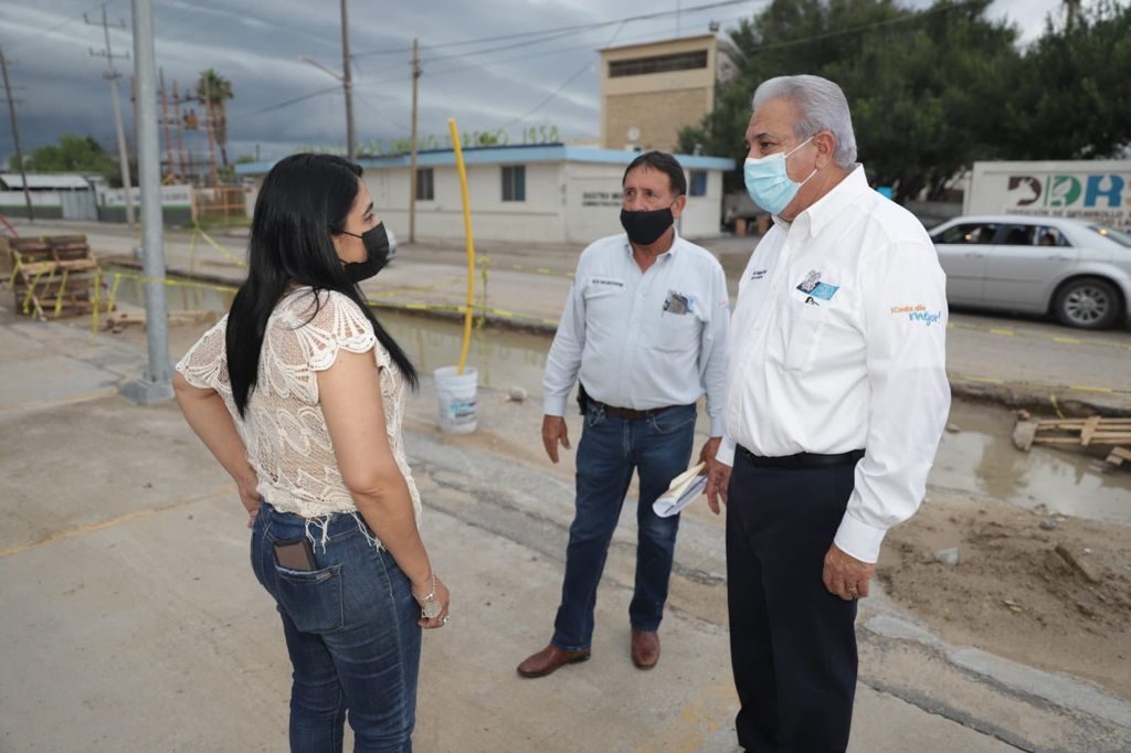 Supervisa Sanmiguel rehabilitación   de subcolector sanitario Anáhuac