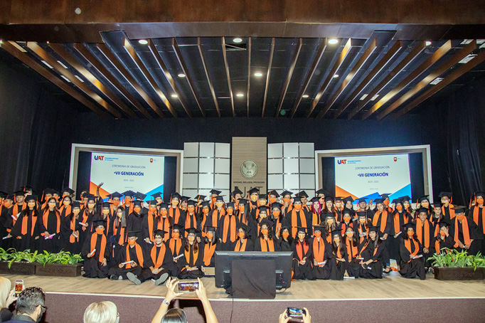 Egresa la séptima generación de la Preparatoria 3 de la UAT.