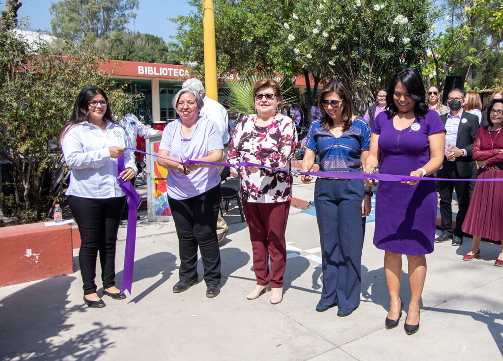 Presenta UAT exposición de mujeres en la historia