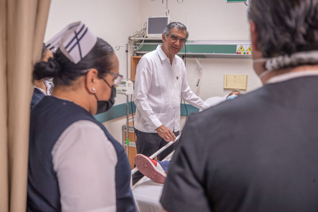 Visita el gobernador el HG tras conato de incendio; ofrece a pacientes atención inmediat