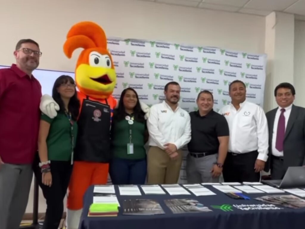 Rector de la UAT inaugura la Feria Universitaria del Libro en Nuevo Laredo