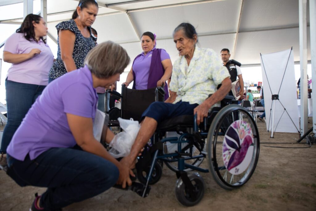 Recibe Antiguo Morelos la brigada asistencial “Transformando Familias”