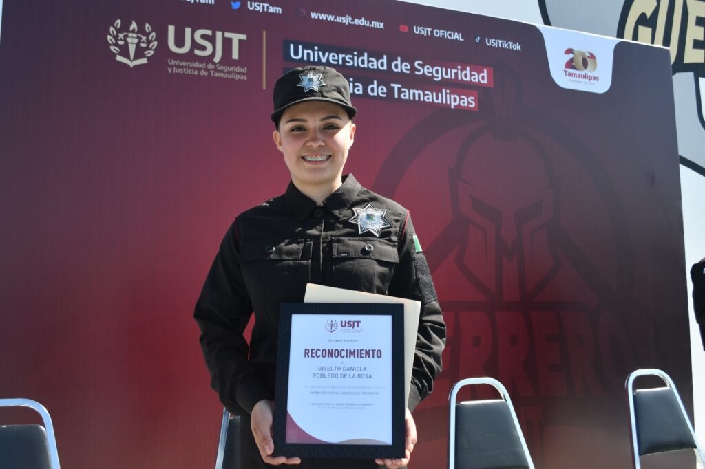 A sus 19 años, Giselth Robledo logra primer lugar en Curso de Formación Inicial de la Guardia Estatal