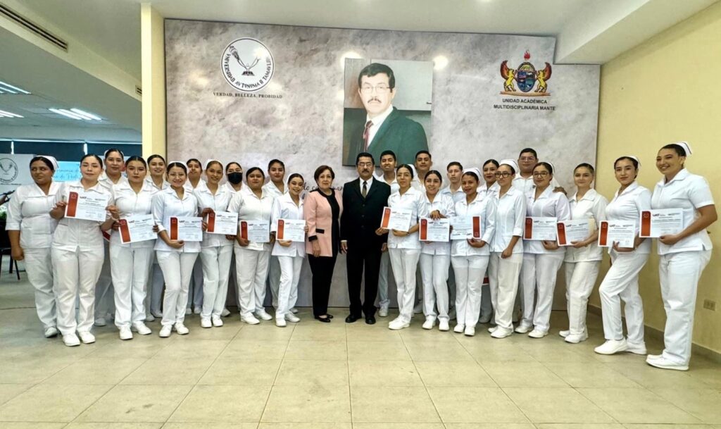 Celebra la UAT logro nacional EGEL de egresados de Enfermería en la UAM Mante
