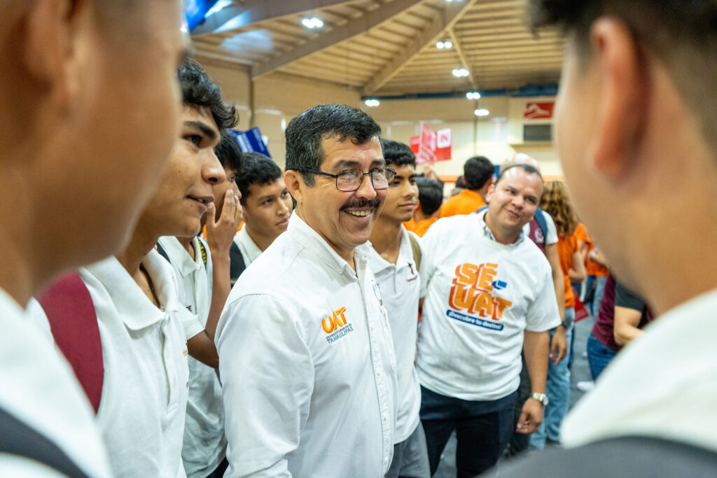 Vive la UAT una fiesta para recibir a estudiantes de bachillerato