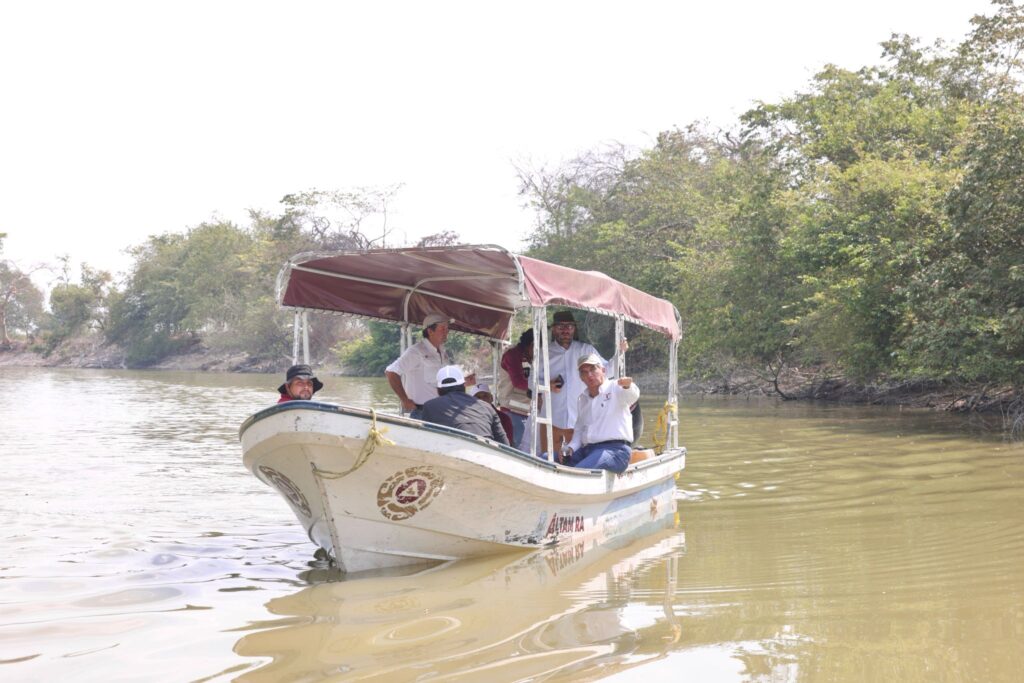 Supervisa Américo trabajos de dragado en el sistema lagunario en el sur de Tamaulipas