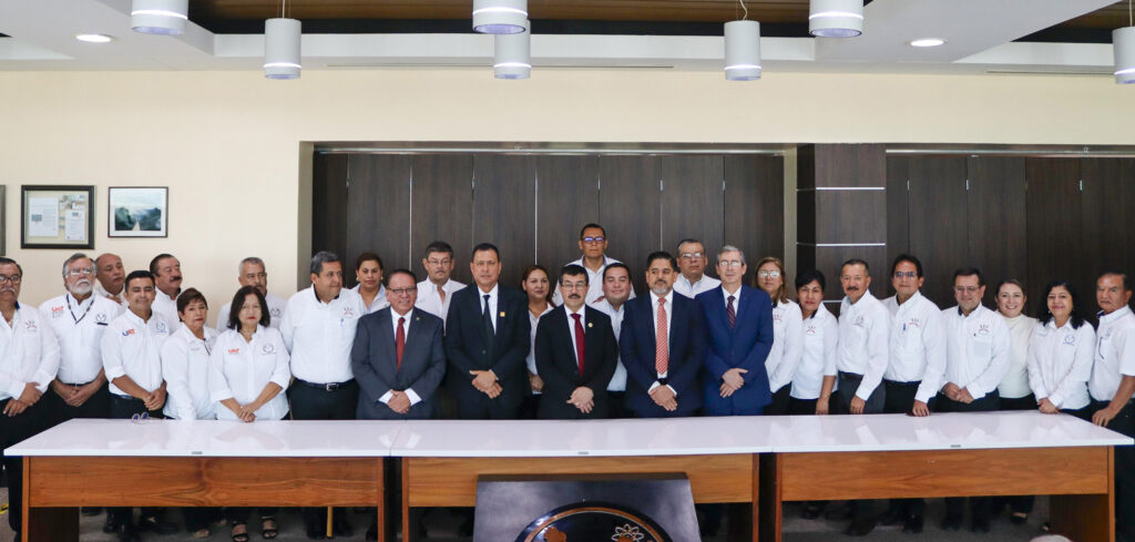 Celebra el SUTAUAT el 20 aniversario de su fundación El Sindicato Ú nico de Trabajadores Acade micos de la Úniversidad Auto noma de Tamaulipas (SÚTAÚAT)