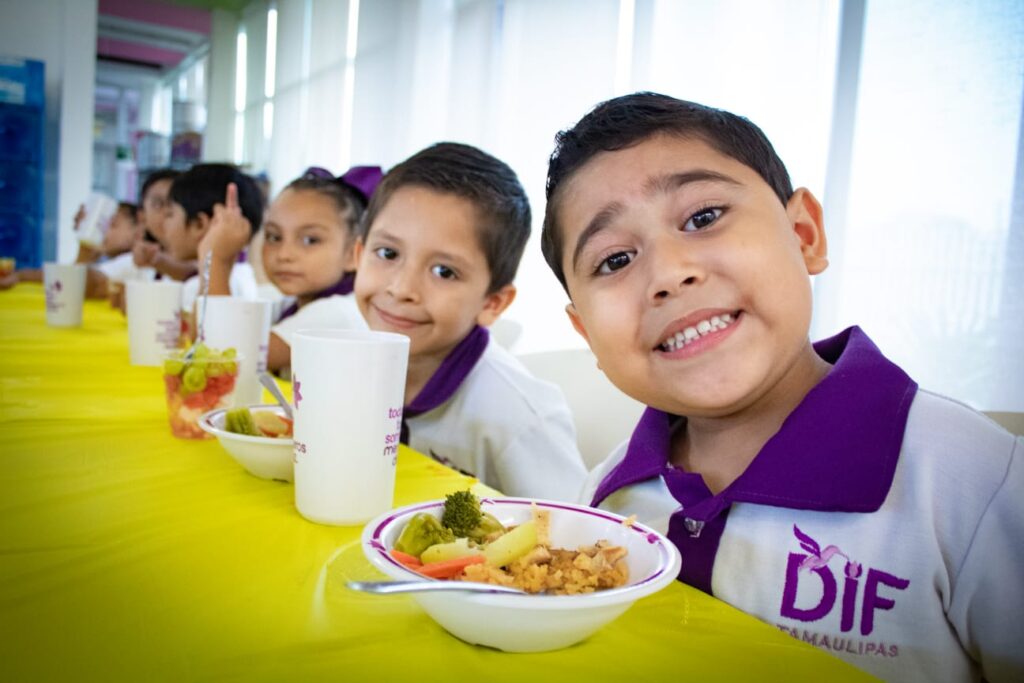 Reciben alumnos de nivel básico dotaciones alimenticias del DIF Tamaulipas durante las vacaciones