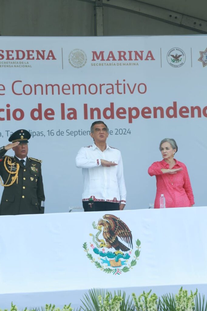 Presidió Américo Villarreal desfile cívico-militar por 214 aniversario del inicio de la independencia