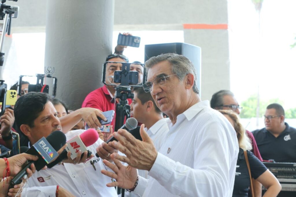 Supervisa Américo rehabilitación del Centro de Convenciones de Matamoros; será sede del CONACES 2024