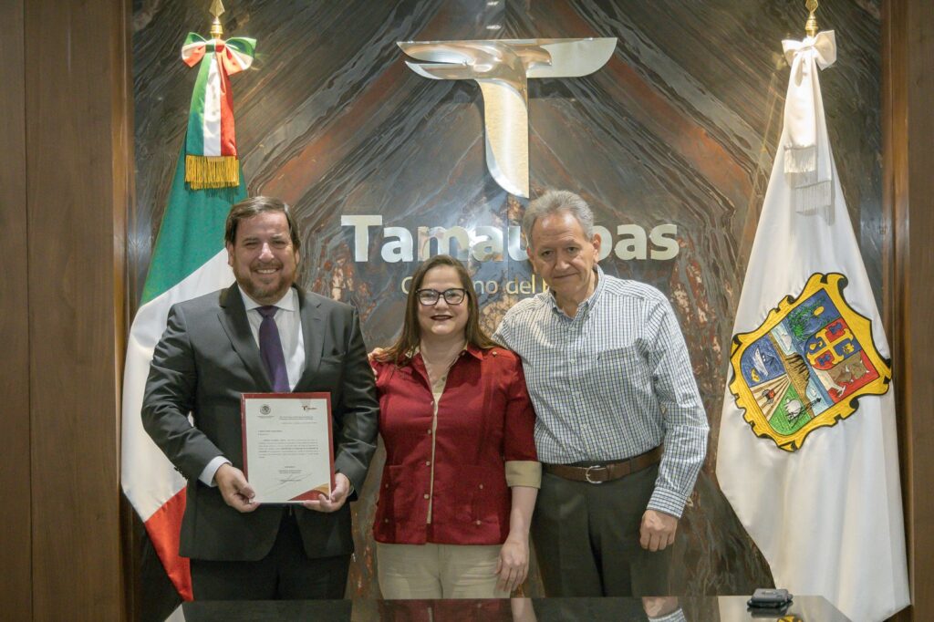 Entregan nombramiento a nuevo subsecretario de Planeación en Educación de Tamaulipas