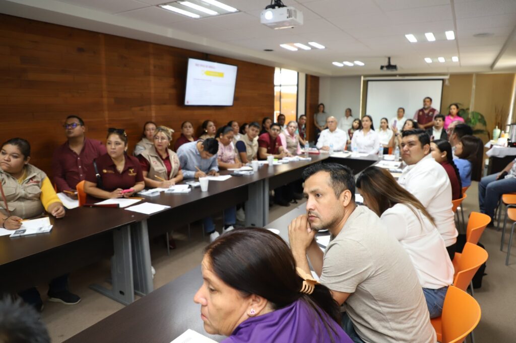 Capacita SST a Promotores de Bienestar contra el dengue