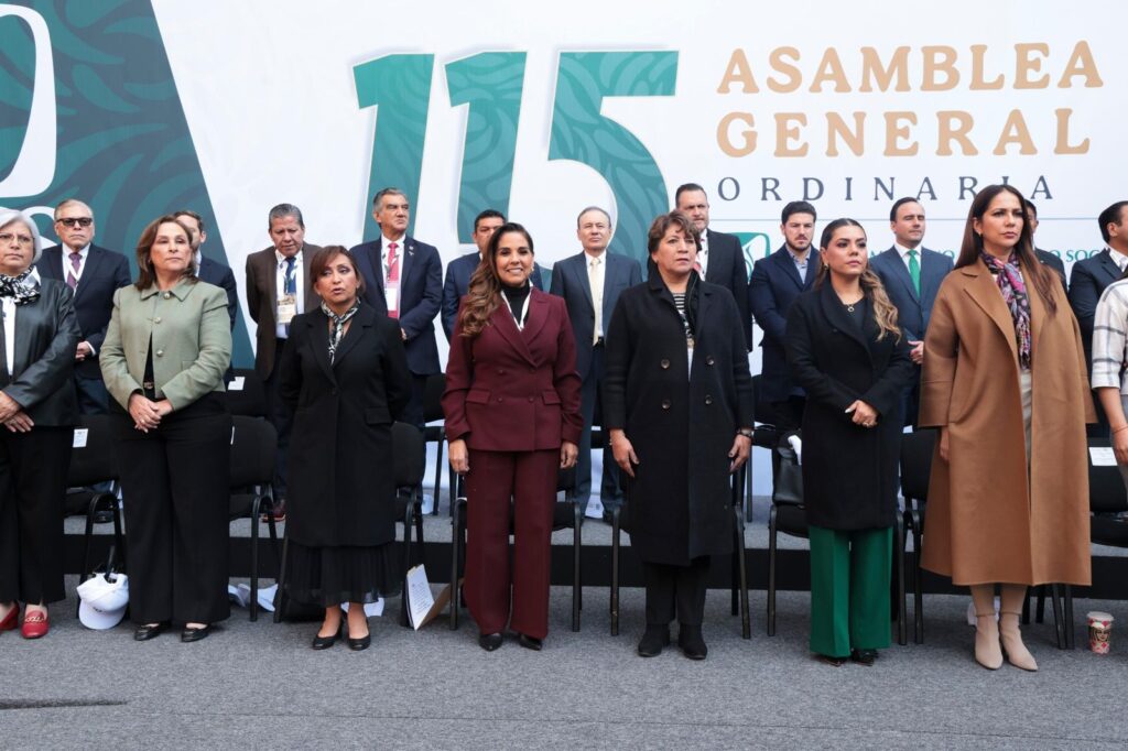 Participa gobernador Américo Villarreal en la Asamblea General Ordinaria del IMSS