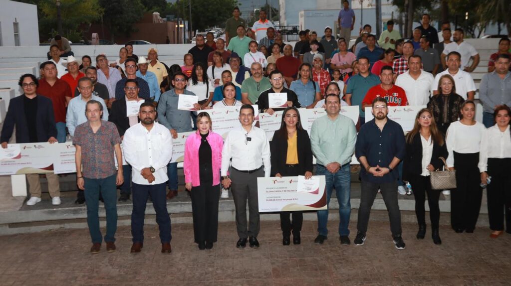 Premia Lalo Gattás a lo mejor del deporte y periodismo victorense.