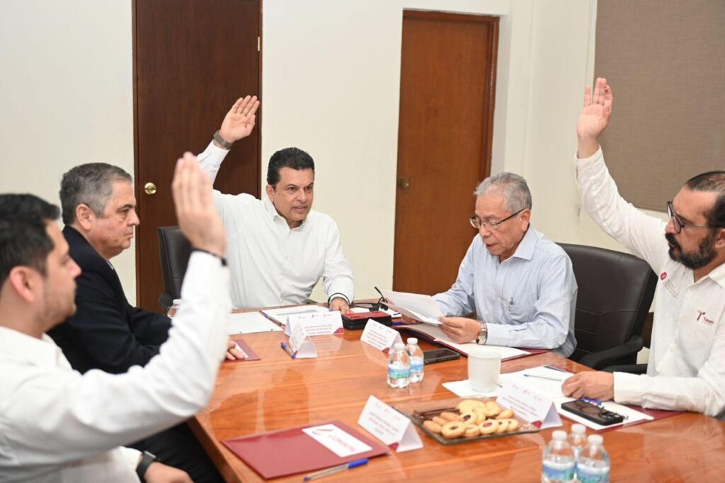 Preside Eduardo Gattás tercera reunión de consejo de administración de COMAPA.