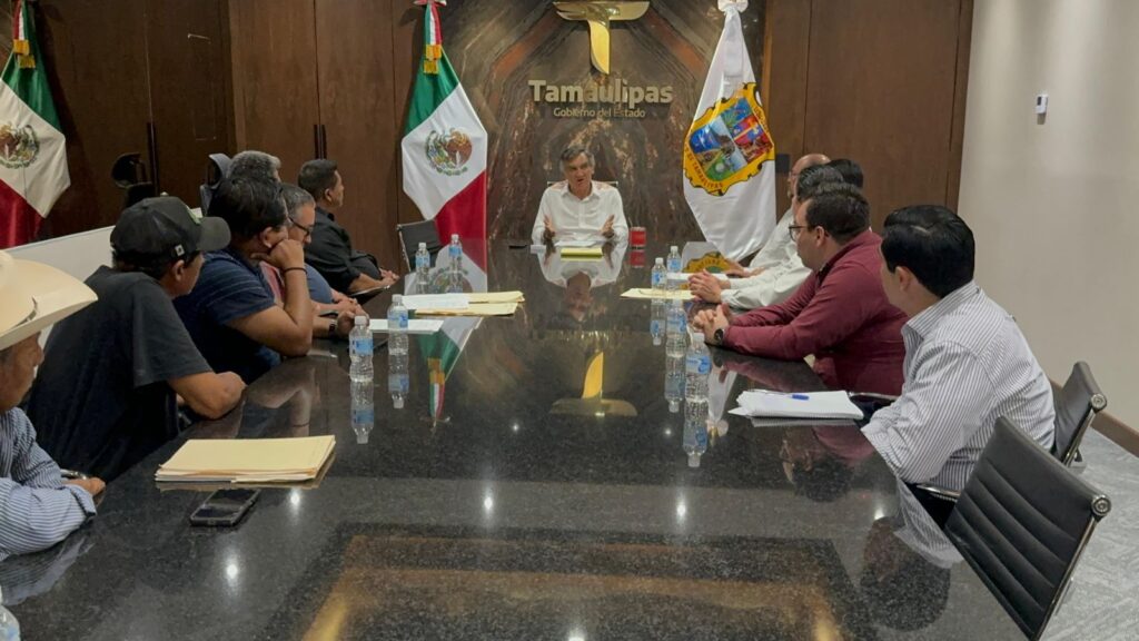 Estoy del lado de ustedes”: Américo Villarreal a representantes ejidales de Llera