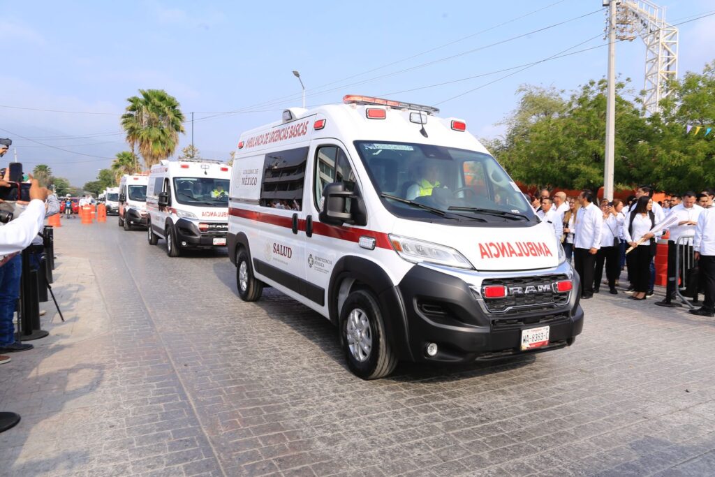 068-2025.-Entrega Américo 16 nuevas ambulancias al sector salud (17)
