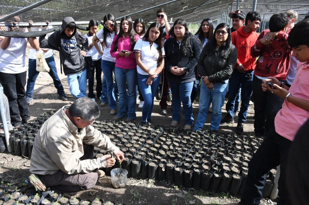 Impulsa Secretaría de Desarrollo Rural capacitación forestal en estudiantes de bachillerato