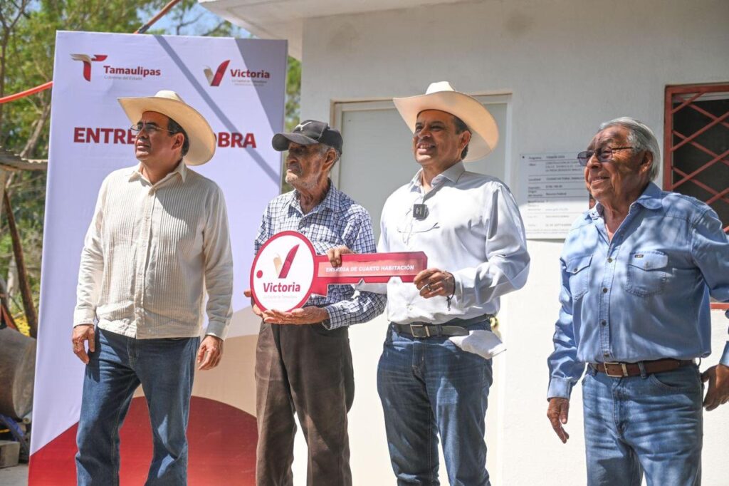 Entrega ayuntamiento vivienda digna a adulto mayor en ejido La Presa.
