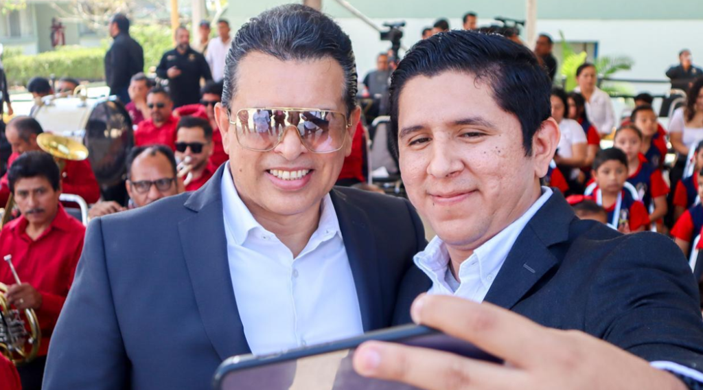 Asiste alcalde de Victoria al evento cívico militar de la 48/a Zona Militar.