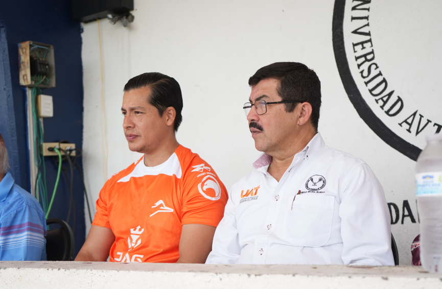 Aventaja Correcaminos en la ida del campeón de campeones de la Liga Premier