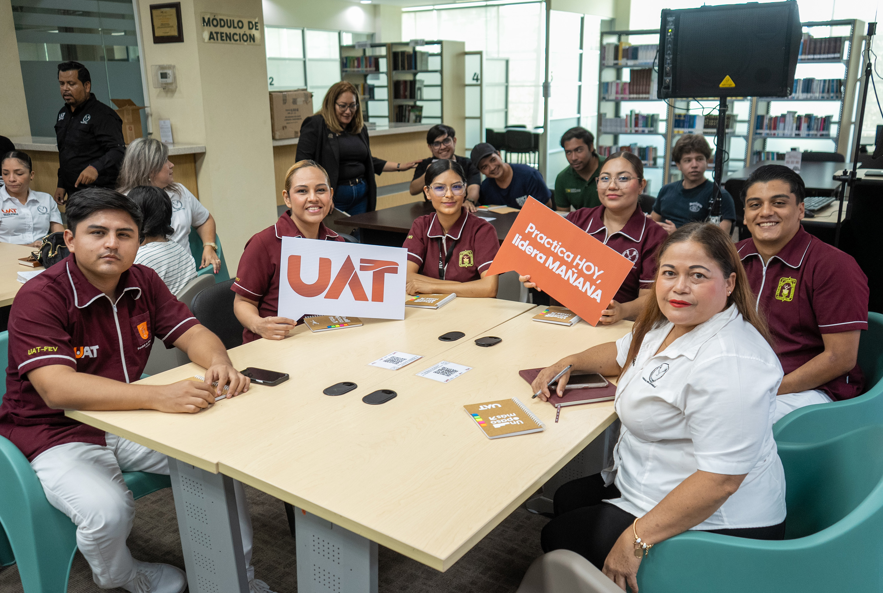 Egresados y estudiantes de la UAT comparten experiencias de la práctica profesional