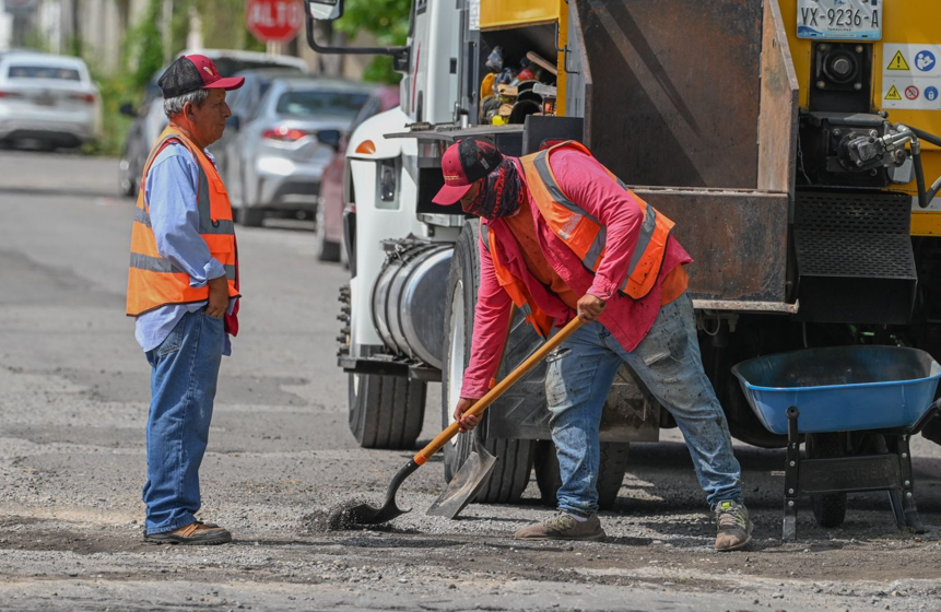 Intenso trabajo de rehabilitación y limpieza de calles y avenidas en la ciudad.