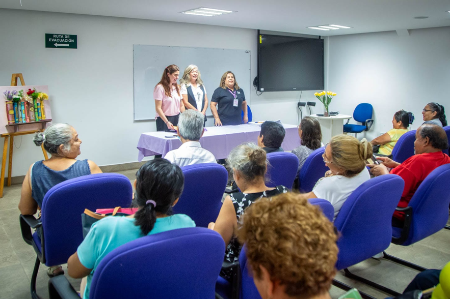 Entrega DIF Tamaulipas estímulos económicos a personas adultas mayores de 25 municipios