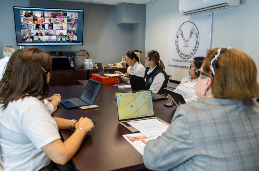 Impulsa la UAT formación docente con enfoque en valores sociales Impulsa la UAT formación docente con enfoque en valores sociales