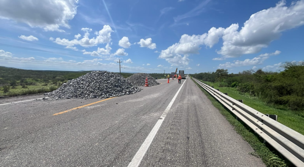 Estima Gobierno del Estado 40 MDP para reparar carreteras dañadas por lluvias