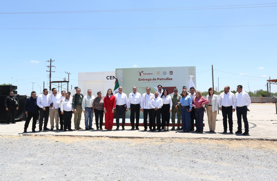 Entrega gobernador de Tamaulipas nuevos vehículos para seguridad pública Entrega gobernador de Tamaulipas nuevos vehículos para seguridad pública
