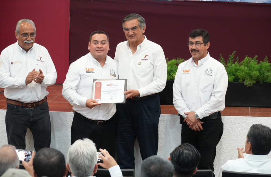 Se suma la UAT a esfuerzos para el control y prevención del gusano barrenador Se suma la UAT a esfuerzos para el control y prevención del gusano barrenador