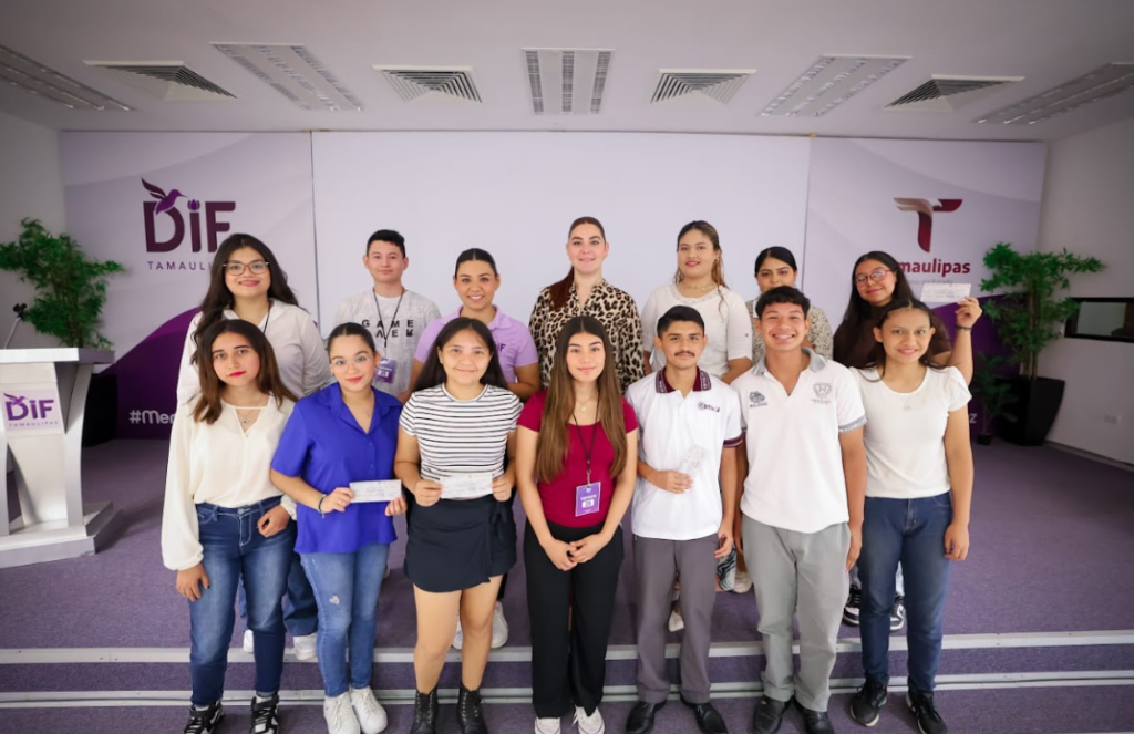 DIF Tamaulipas entrega la beca “Tamaulipas te agradece” a 200 jóvenes de 39 municipios