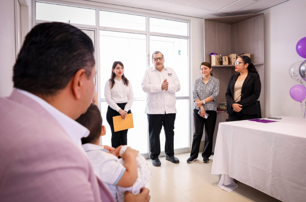 Formaliza DIF Tamaulipas adopción y brinda nuevo hogar a un niño