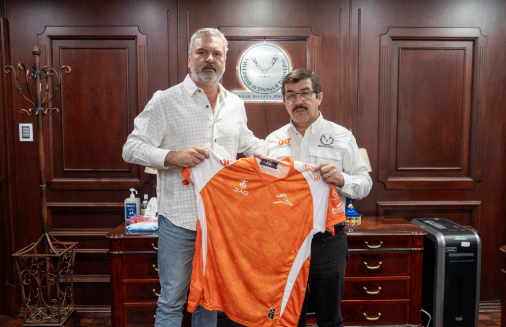 Armando José Arce Serna, asumió, este lunes, la presidencia del Club de Fútbol Correcaminos de la UAT.
