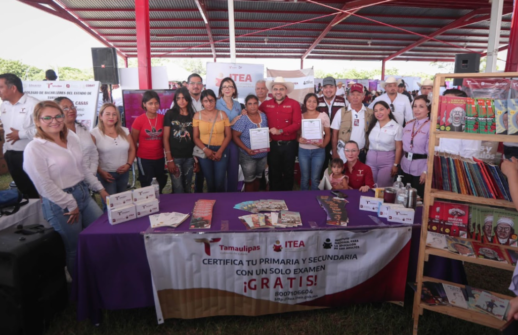 DIF Tamaulipas acerca servicios a familias de Casas con la brigada “Transformando Familias”