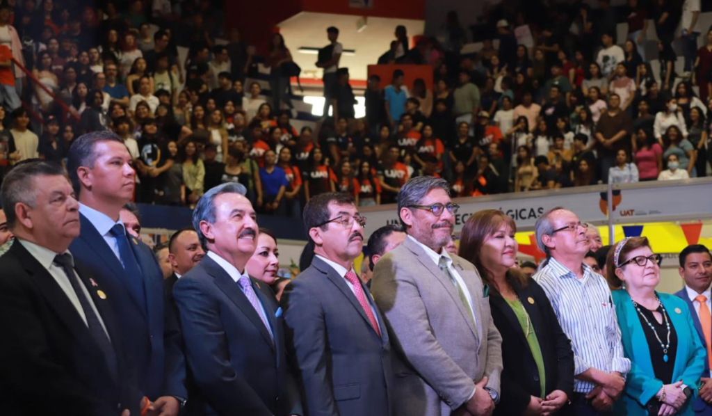 Feria del Libro UAT fomenta la lectura, el conocimiento y el talento universitario