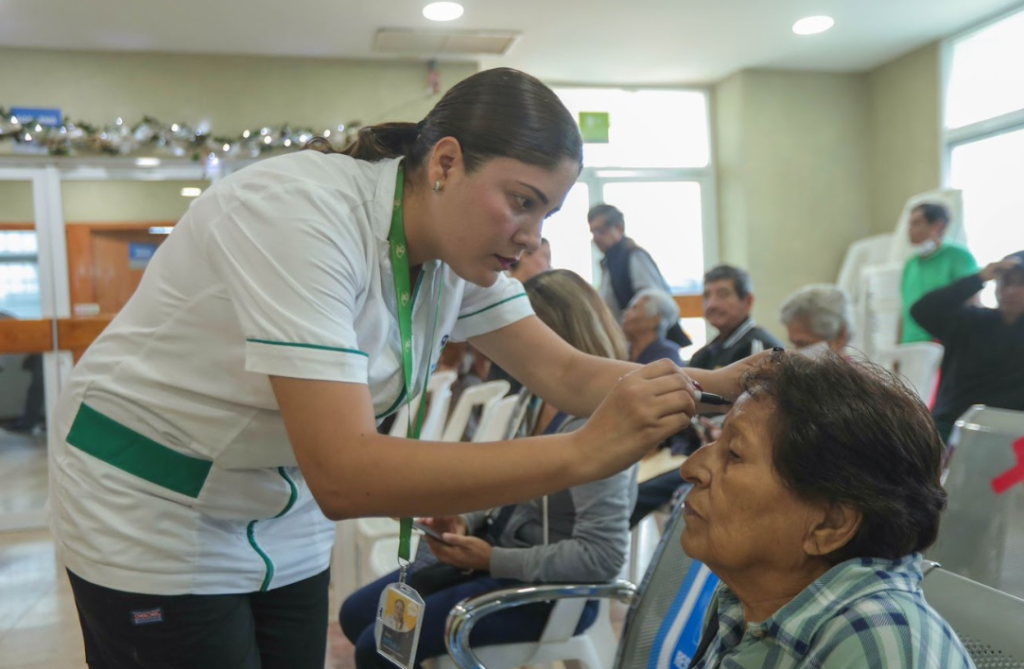 Atiende DIF Tamaulipas la salud visual de más de 3 mil personas con la campaña “Bienestar en tu mirada”