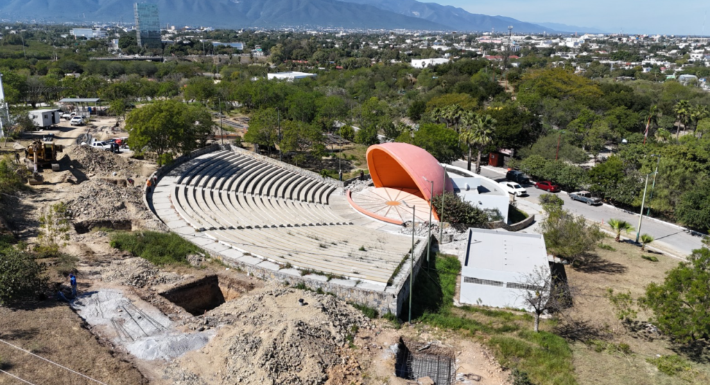 Construye Gobierno de Tamaulipas cubierta sobre concha acústica del parque Siglo XXI en Victoria
