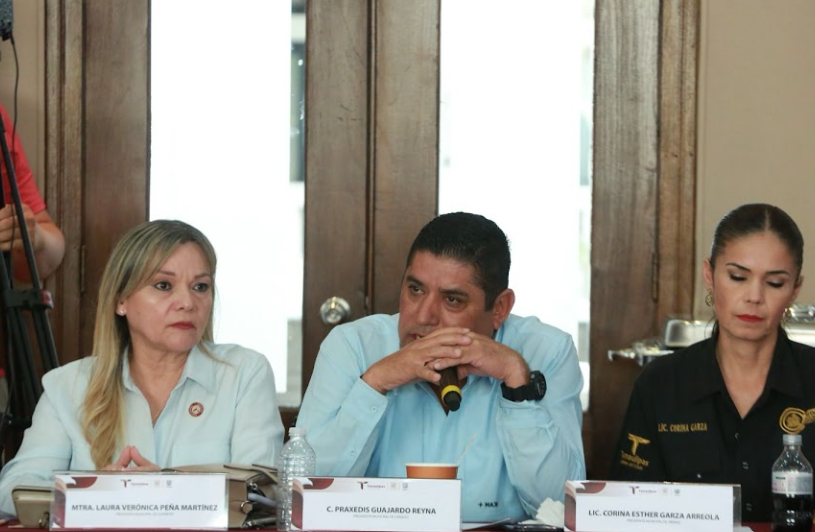 Recibe Américo cartera de proyectos 2026 y exhorta a munícipes a ejercer recursos con honestidad