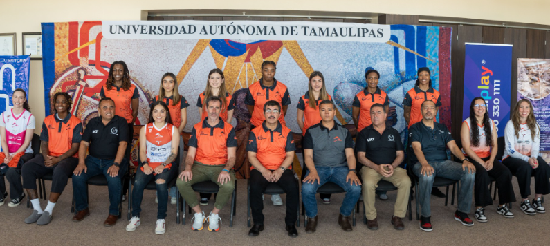 Preside Dámaso Anaya la presentación del CorreBasket Femenil