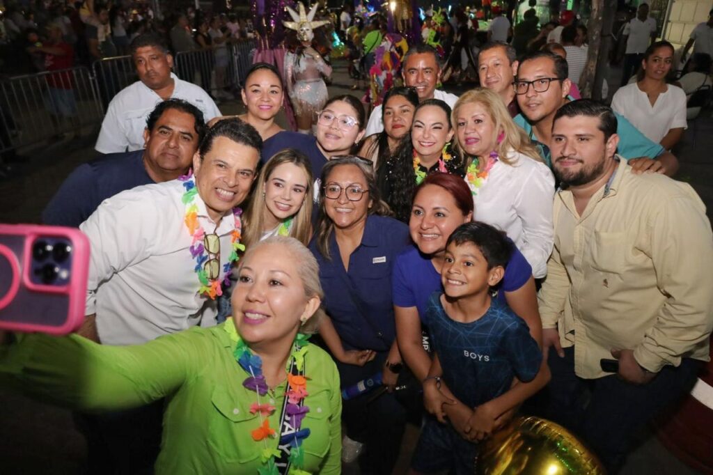 Gran participación de familias en el festival de Carnaval 2026.