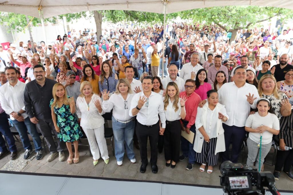 Entregan Lucy y Lalo 3 mil insumos alimentarios. Entregan Lucy y Lalo 3 mil insumos alimentarios.
