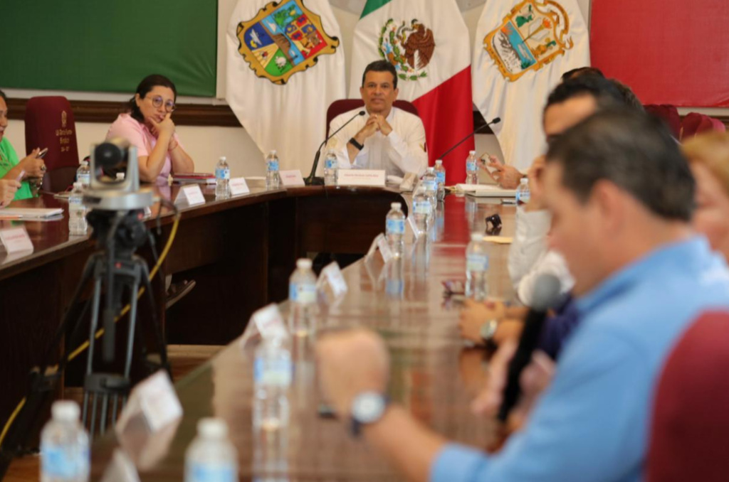 Distingue Cabildo victorense a rescatista de animales.