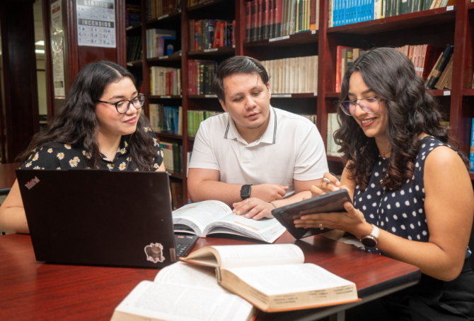 Obtiene UAT primer lugar nacional en maratón estudiantil de contabilidad