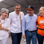 Rodeado de niños alegres, el gobernador Américo y el rector Dámaso Anaya disfrutaron de las amenidades de la UAT en el DIFzania 2026