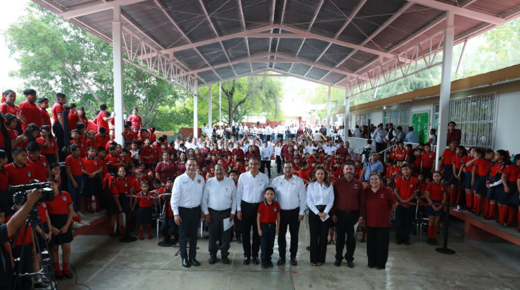 Educación humanista busca una sociedad más justa: Américo