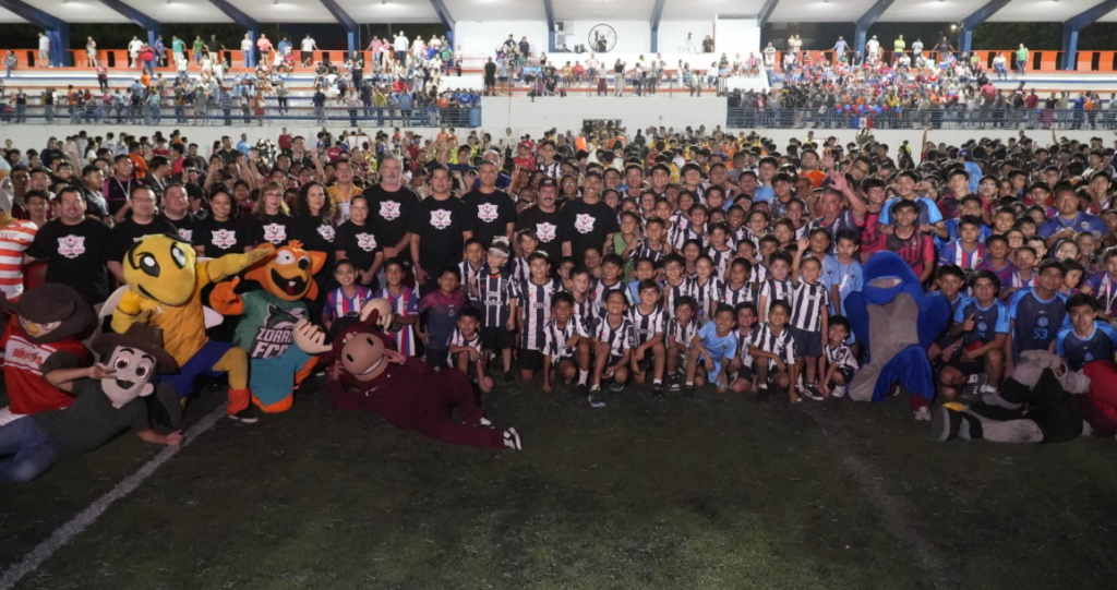 El rector inaugura la Copa UAT 2026 con Ricardo “Diablito” Chávez como invitado de honor El rector inaugura la Copa UAT 2026 con Ricardo “Diablito” Chávez como invitado de honor